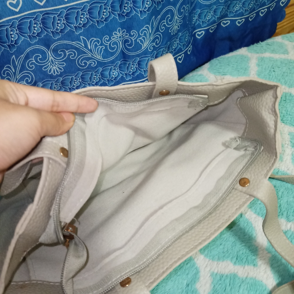 Bags - Picture 4 of 4